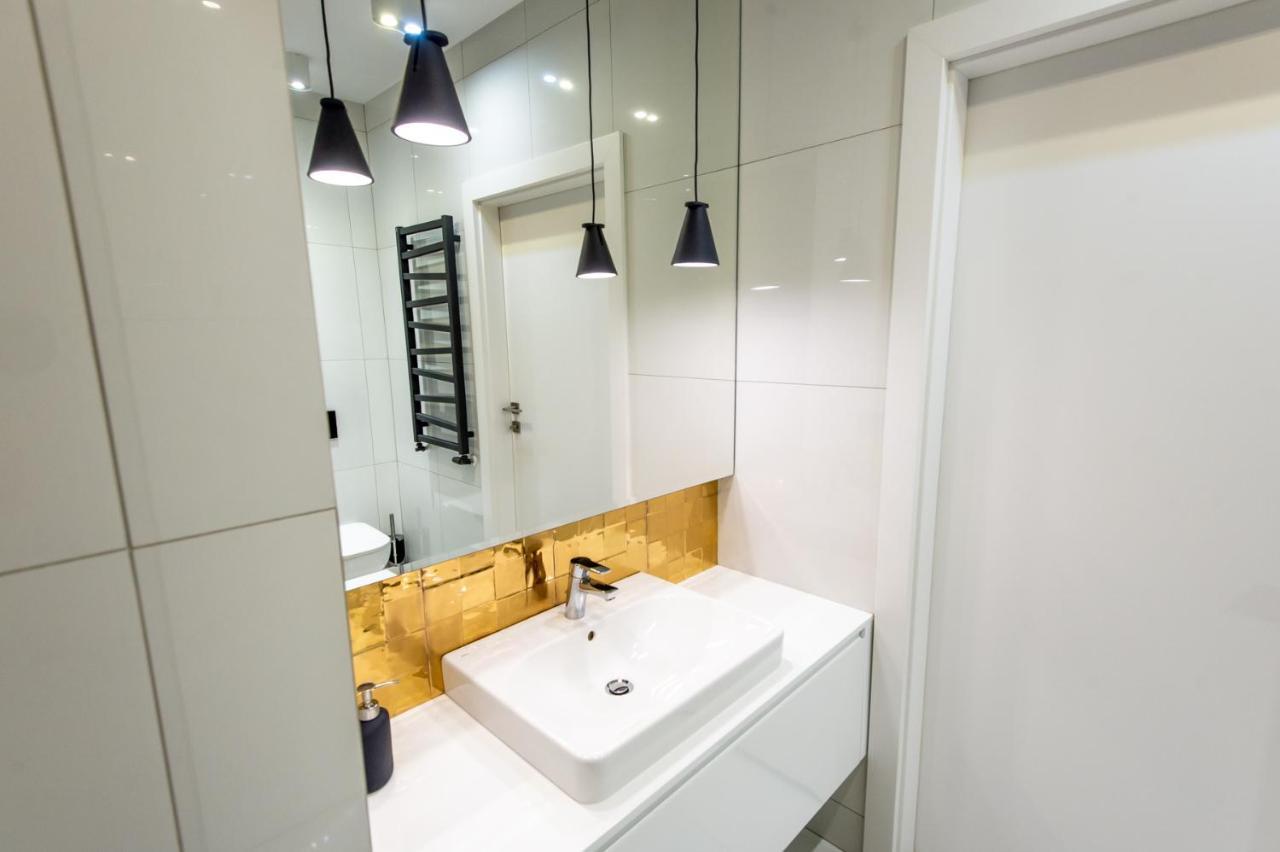 Super-Apartamenty Presidential Suite Познань Экстерьер фото